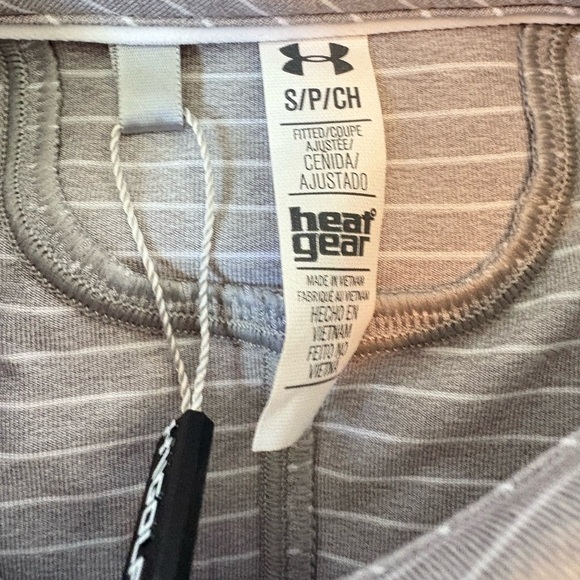 NWT Under Armour Woman’s Small Striped Short Sleeve Gray Collard Polo Shirt - Picture 9 of 10